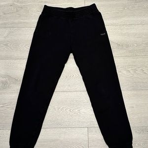 Aritzia: TNA Cozy Fleece Perfect Sweatpant in Black XS